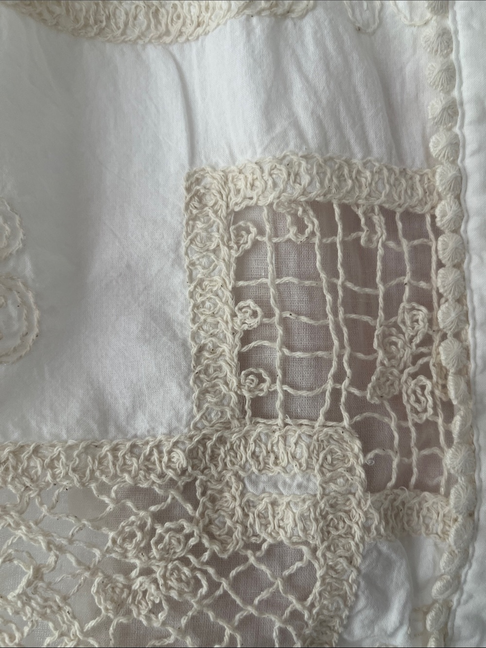Seek the label Blouse - Picture 5 of 14